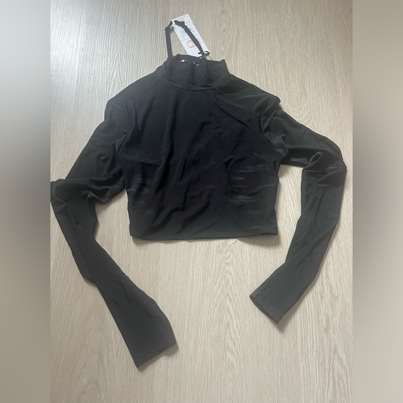 NWT cropped black high neck lace-up top - Picture 6 of 7